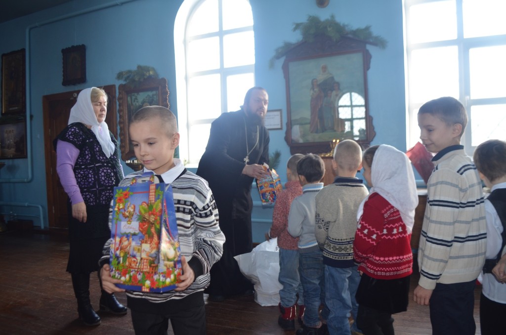 РОЖДЕСТВЕНСКИЙ УТРЕННИК