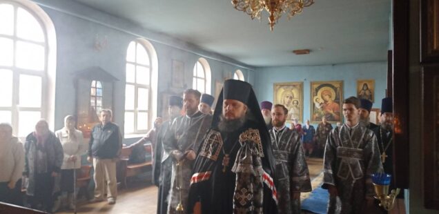АРХИЕРЕРЕЙ СОВЕРШИЛ ЛИТУРГИЮ ПРЕЖДЕОСВЯЩЕННЫХ ДАРОВ
